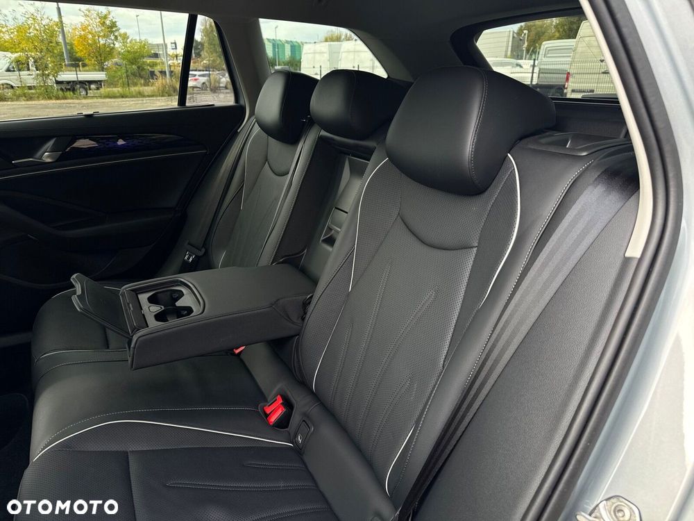 Volkswagen Passat Variant 1.5 TSI ACT mHEV Elegance DSG - 24