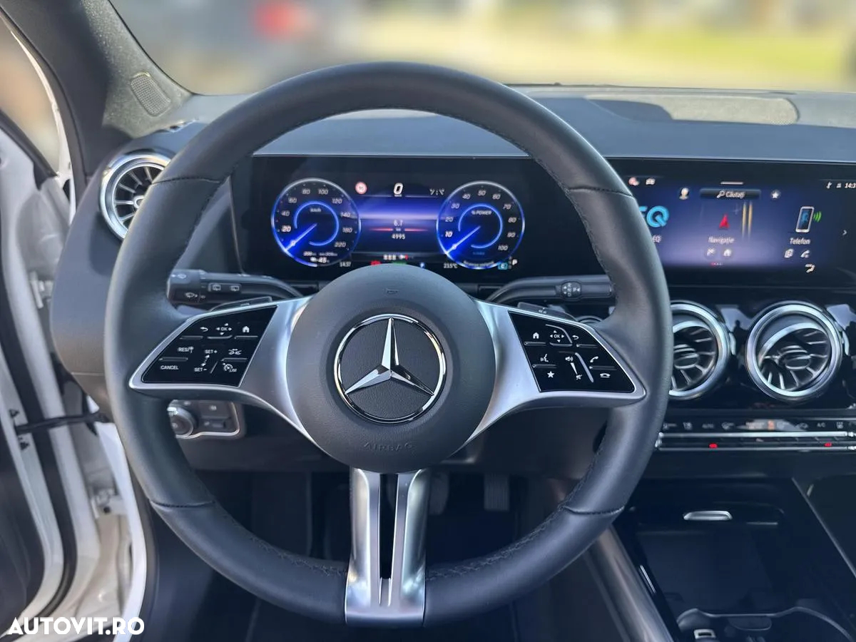 Mercedes-Benz EQA 300 4MATIC - 10
