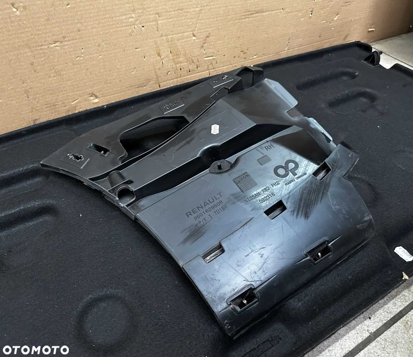 Ślizg mocowanie zderzaka przód prawy NISSAN PRIMASTAR II NV300 LIFT 21 - 3