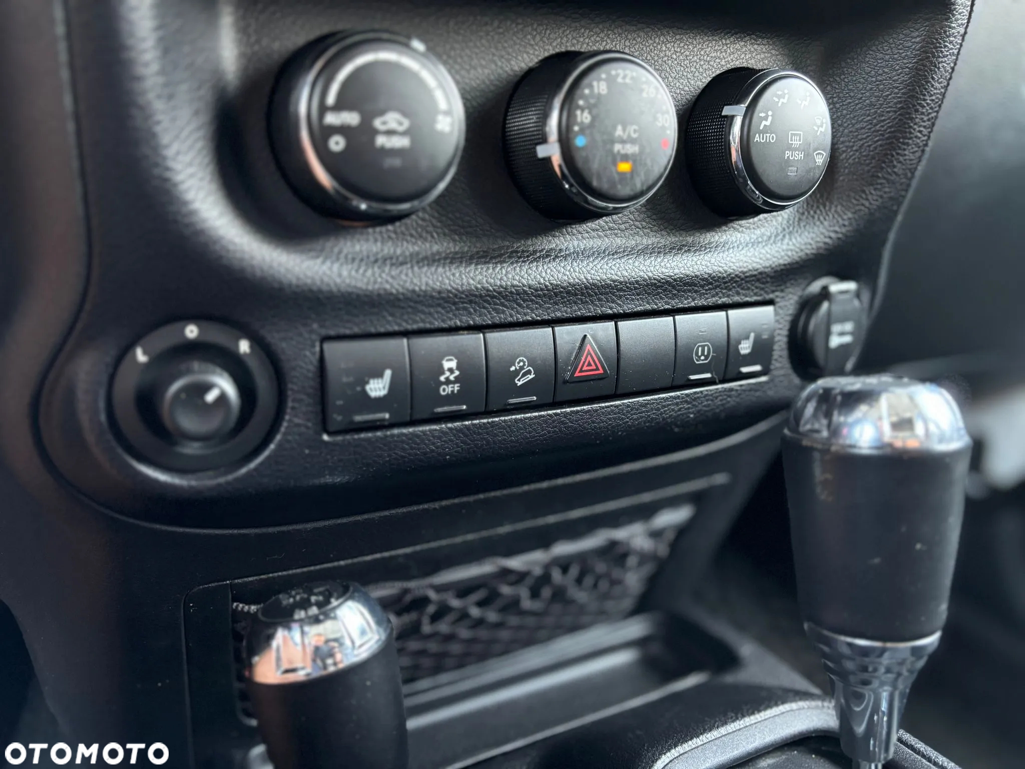 Jeep Wrangler - 24