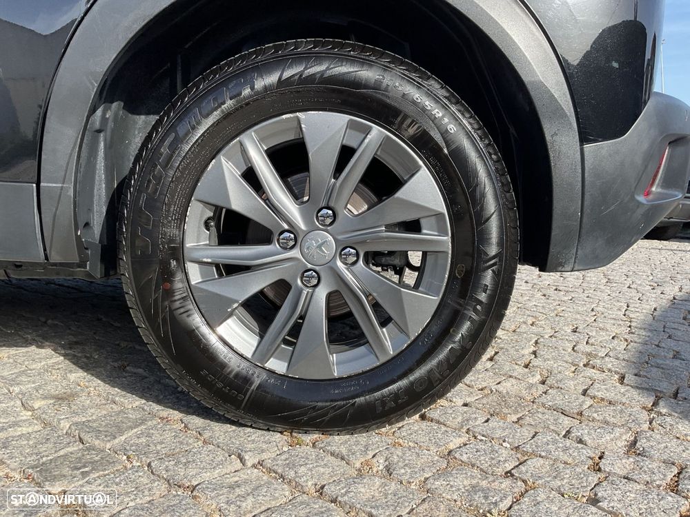 Peugeot e-2008 50 kWh Active - 15