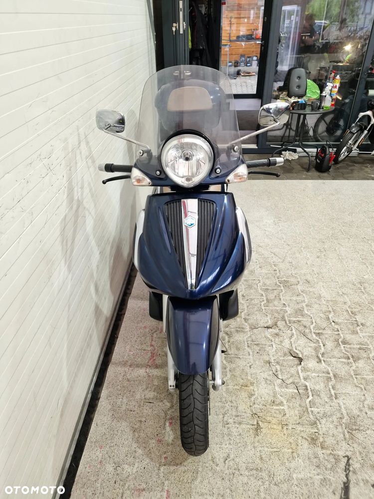 Piaggio Beverly - 8