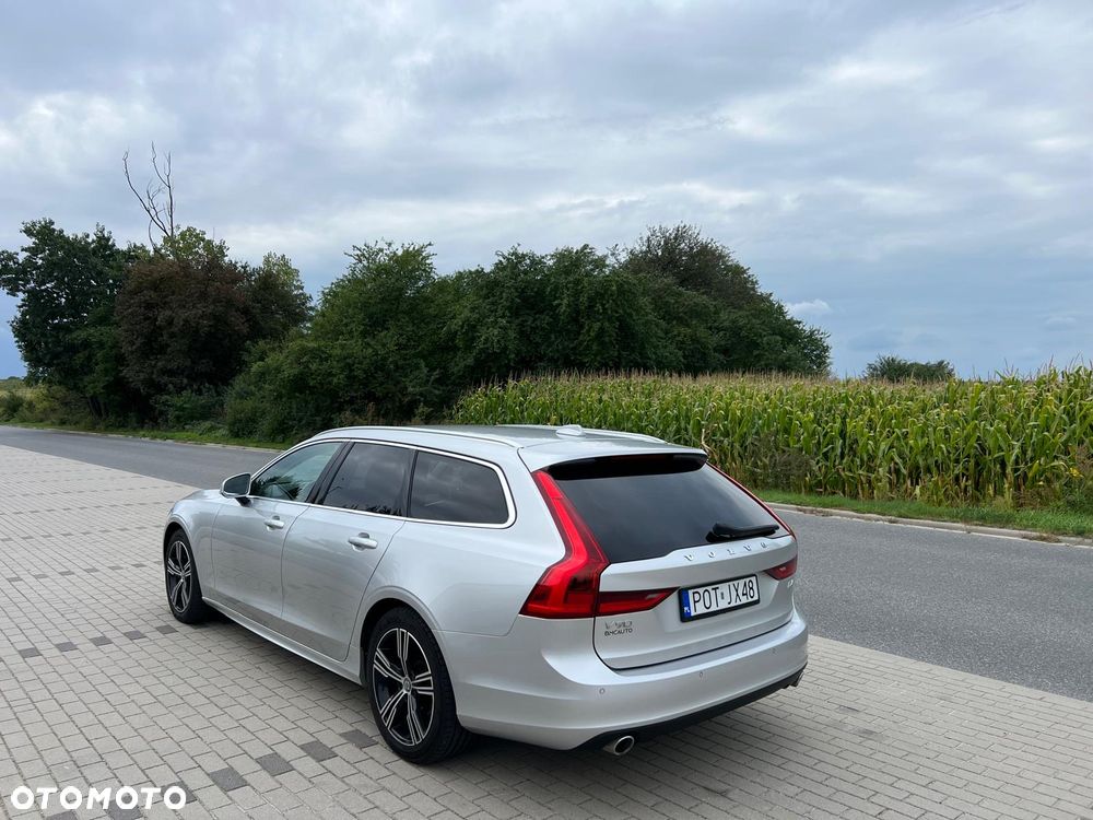 Volvo V90 D4 Momentum Pro - 5