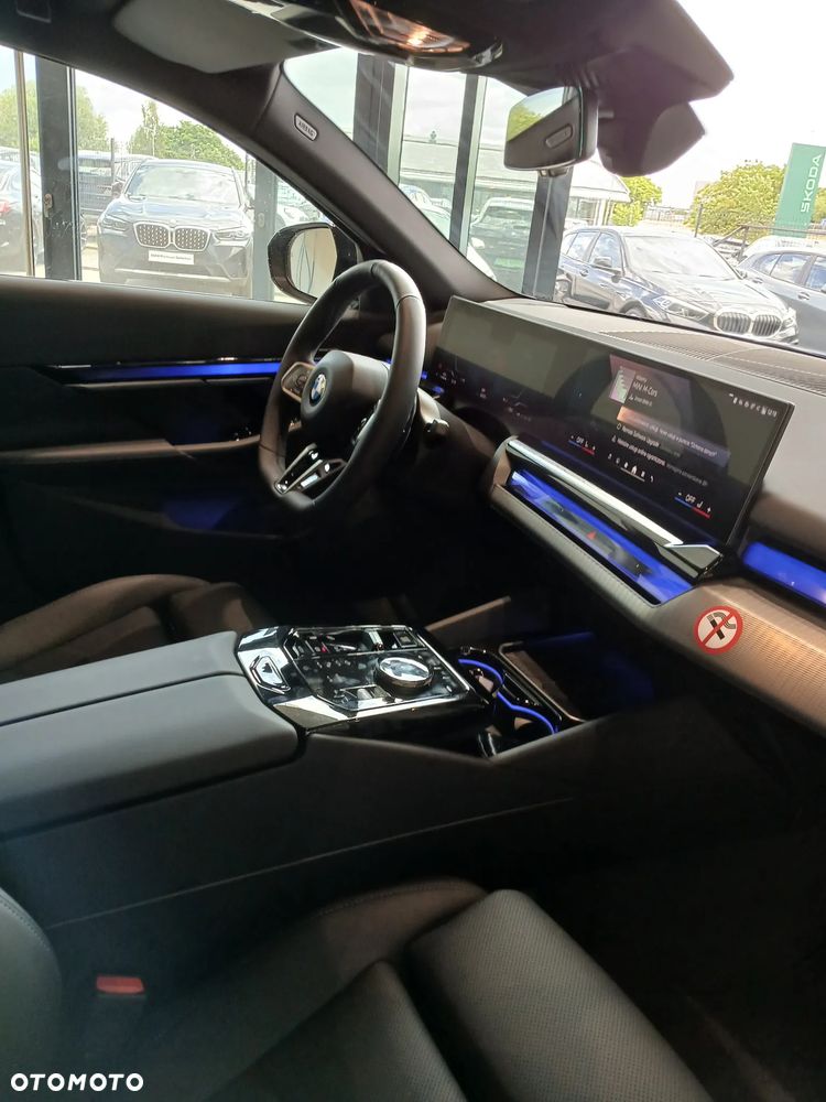 BMW Seria 5 520d mHEV - 30