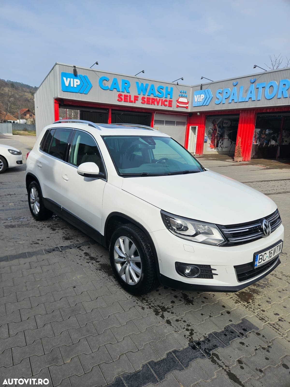 Volkswagen Tiguan 2.0 TDI 4Motion DSG BMT Sport & Style - 3