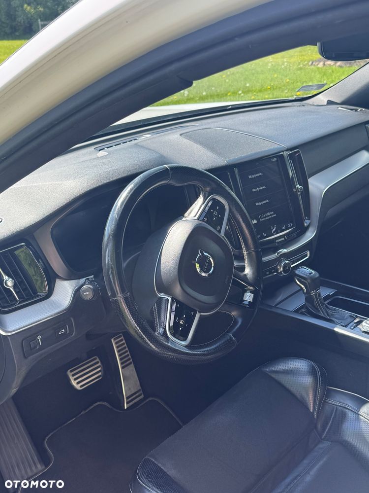 Volvo XC 60 T5 AWD R-Design - 14