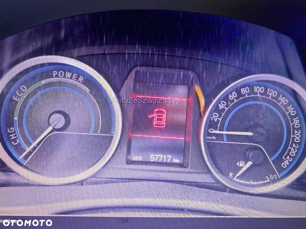 Toyota Prius 1.8 Hybrid Premium - 8