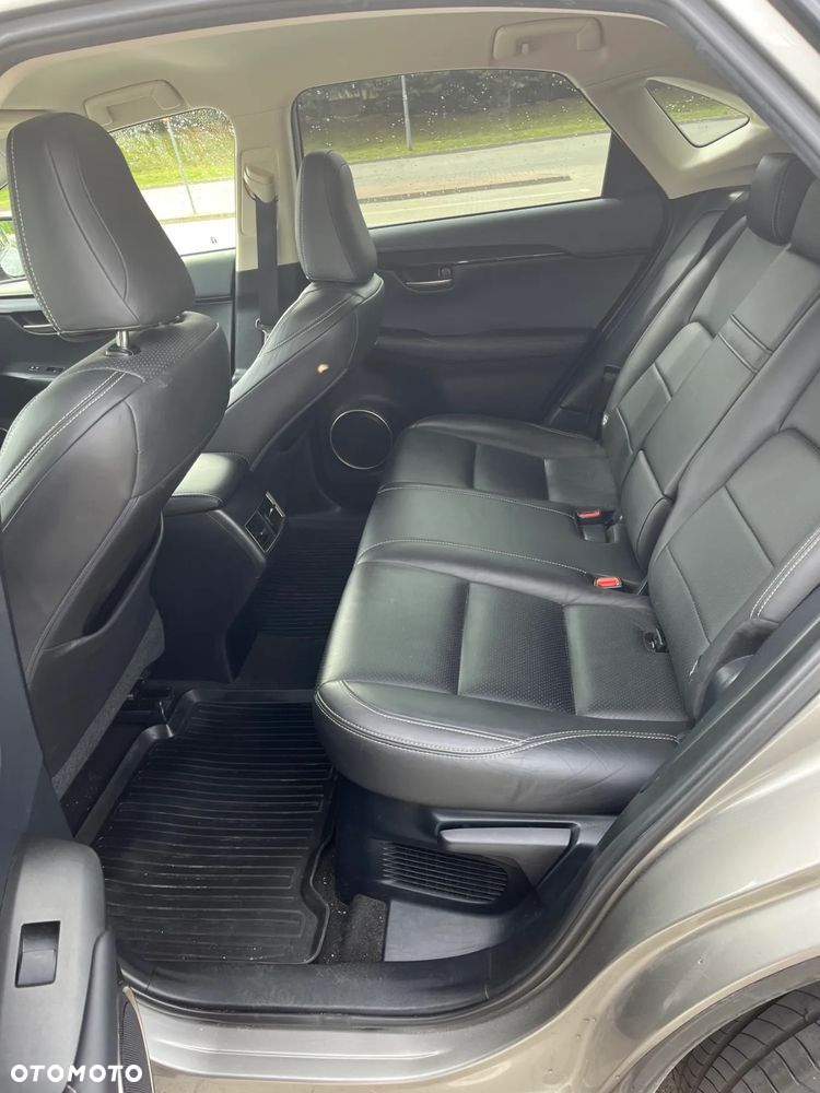 Lexus NX 200t Comfort AWD - 10