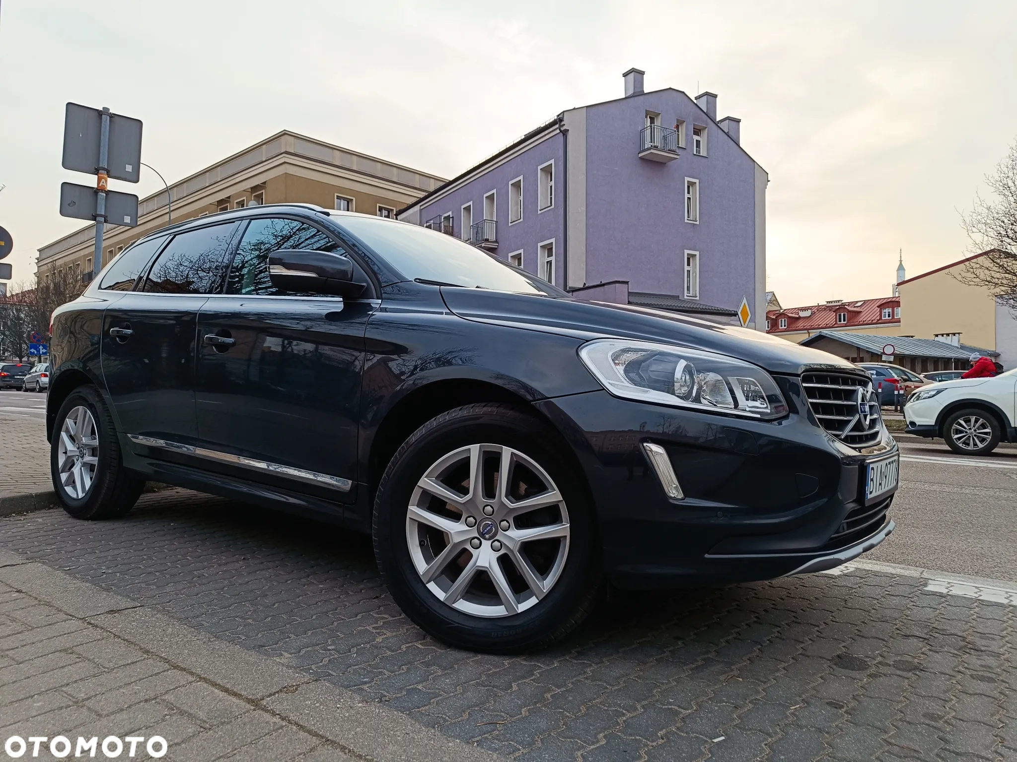 Volvo XC 60 D4 AWD Geartronic Summum - 19