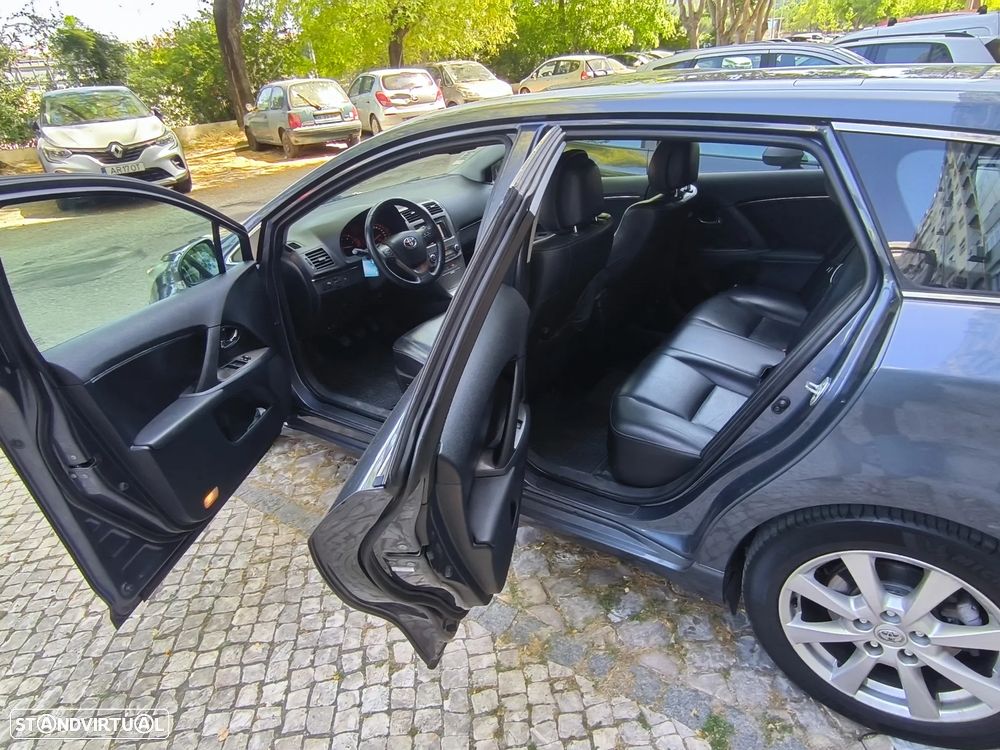 Toyota Avensis SW 2.0 D-4D Exclusive +Pele+GPS - 10