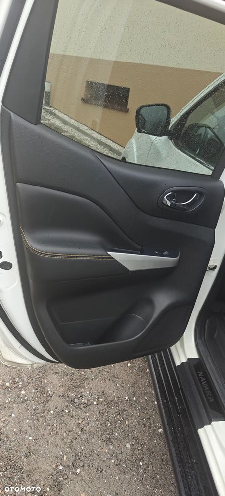 Nissan Navara - 2