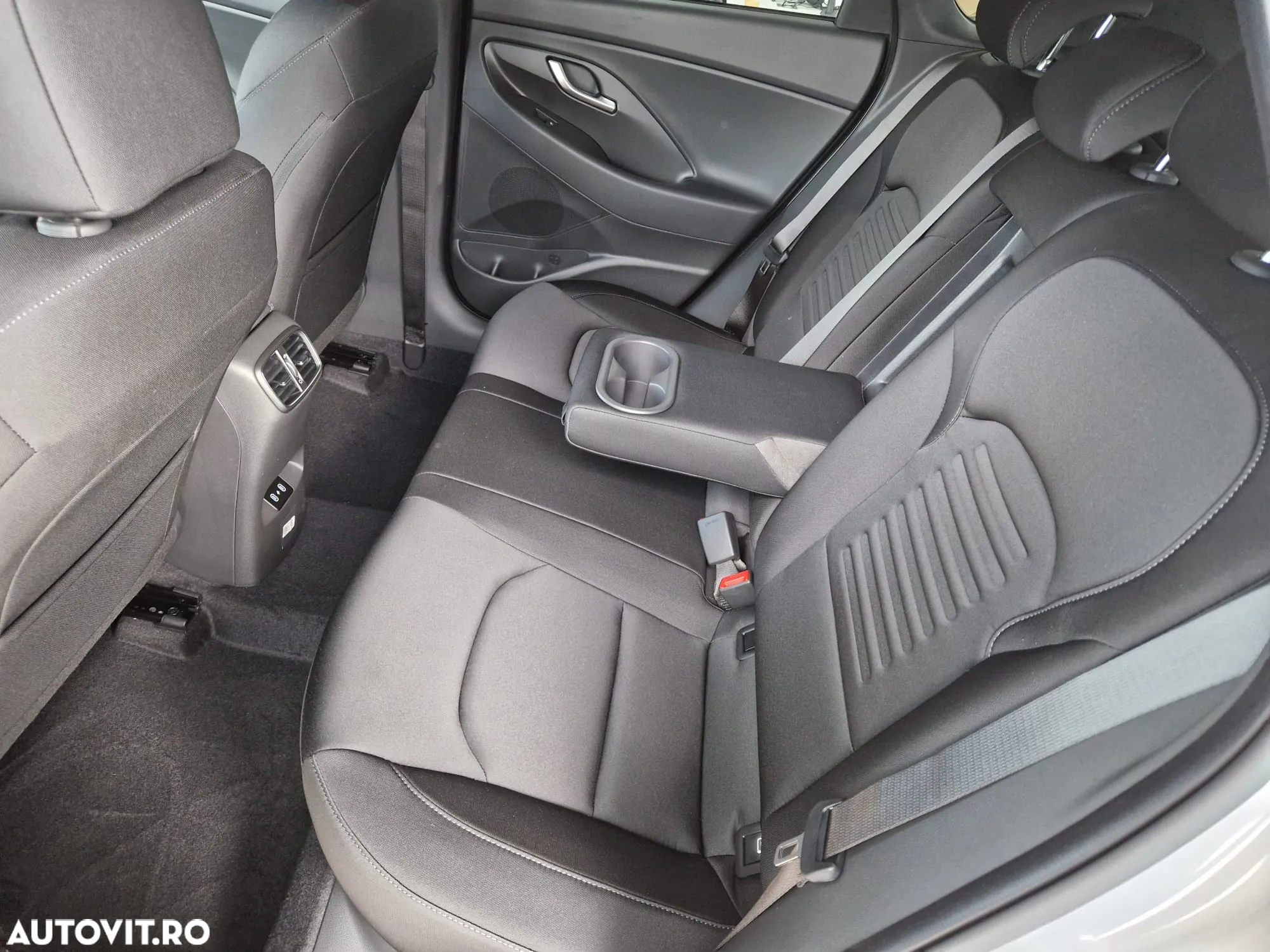 Hyundai i30 1.5 T-GDI 140CP 7DCT MHEV Highway - 6