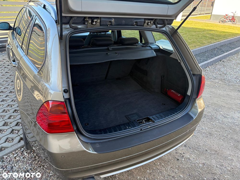 BMW Seria 3 - 21