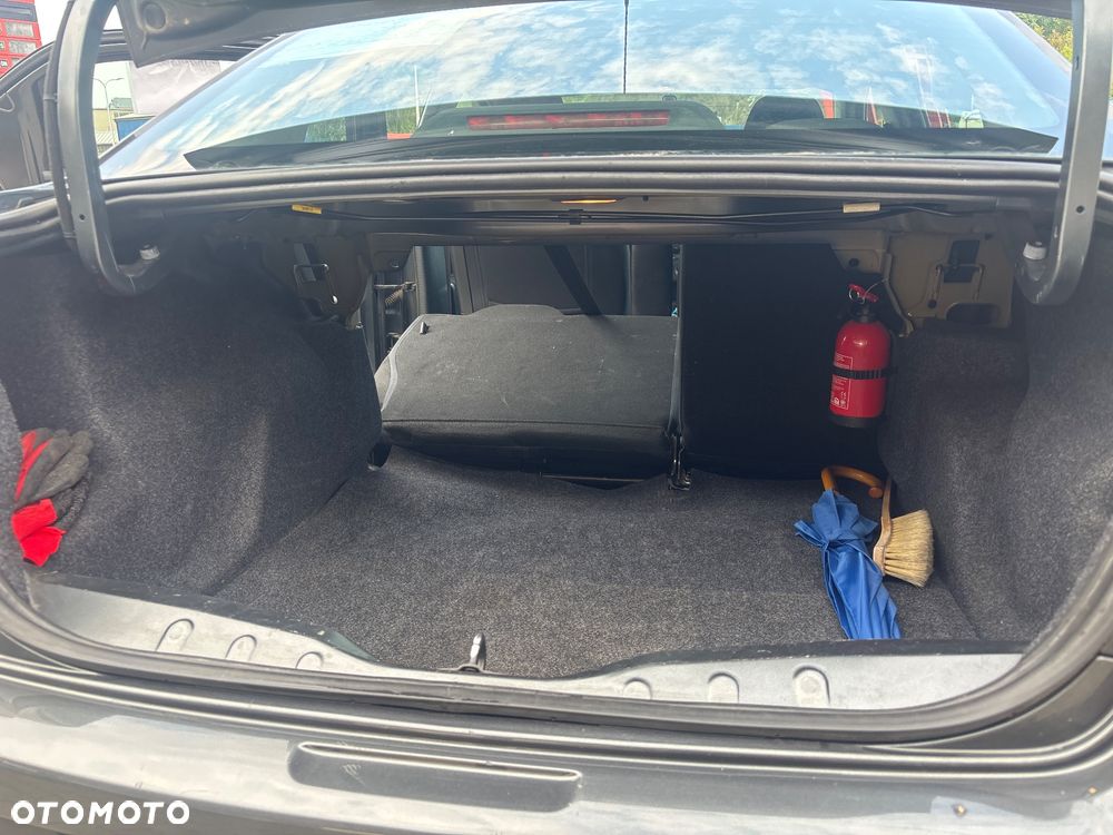 Peugeot 301 1.6 HDi Allure - 11