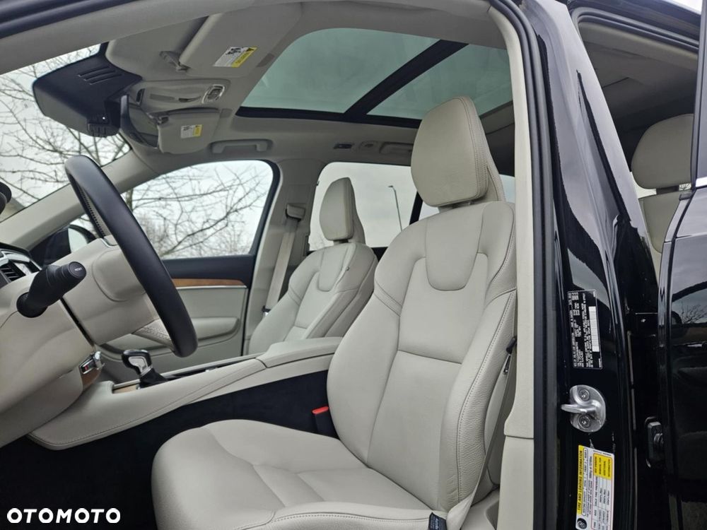 Volvo XC 90 T6 AWD Geartronic Momentum - 23