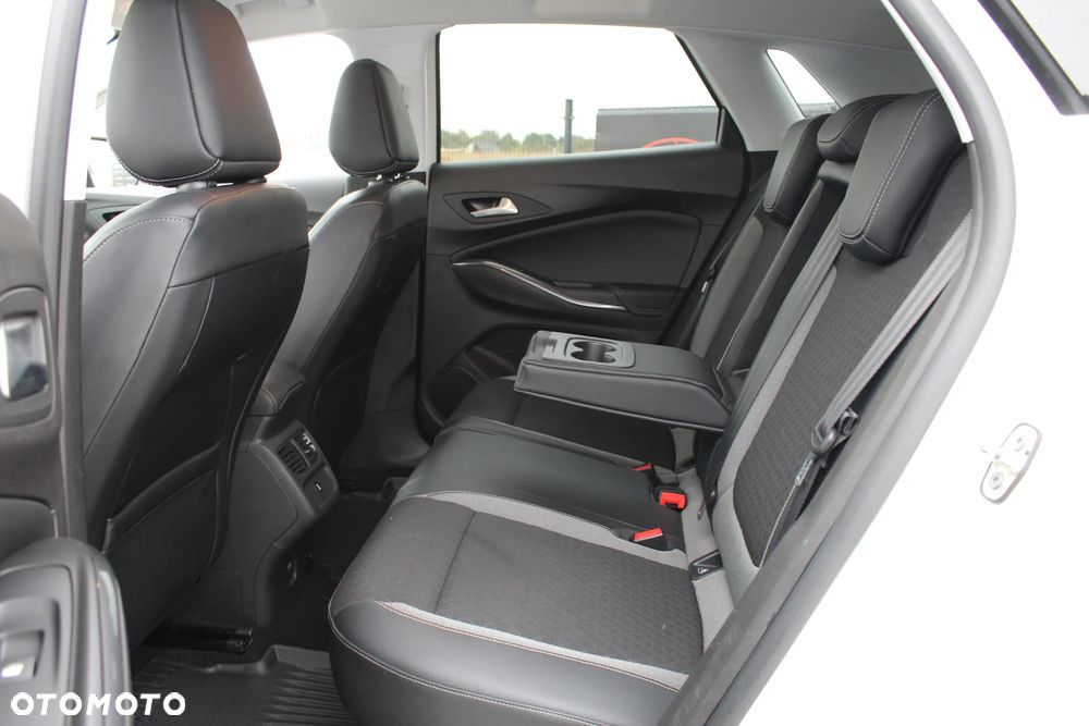 Opel Grandland X 1.2 Start/Stop INNOVATION - 25