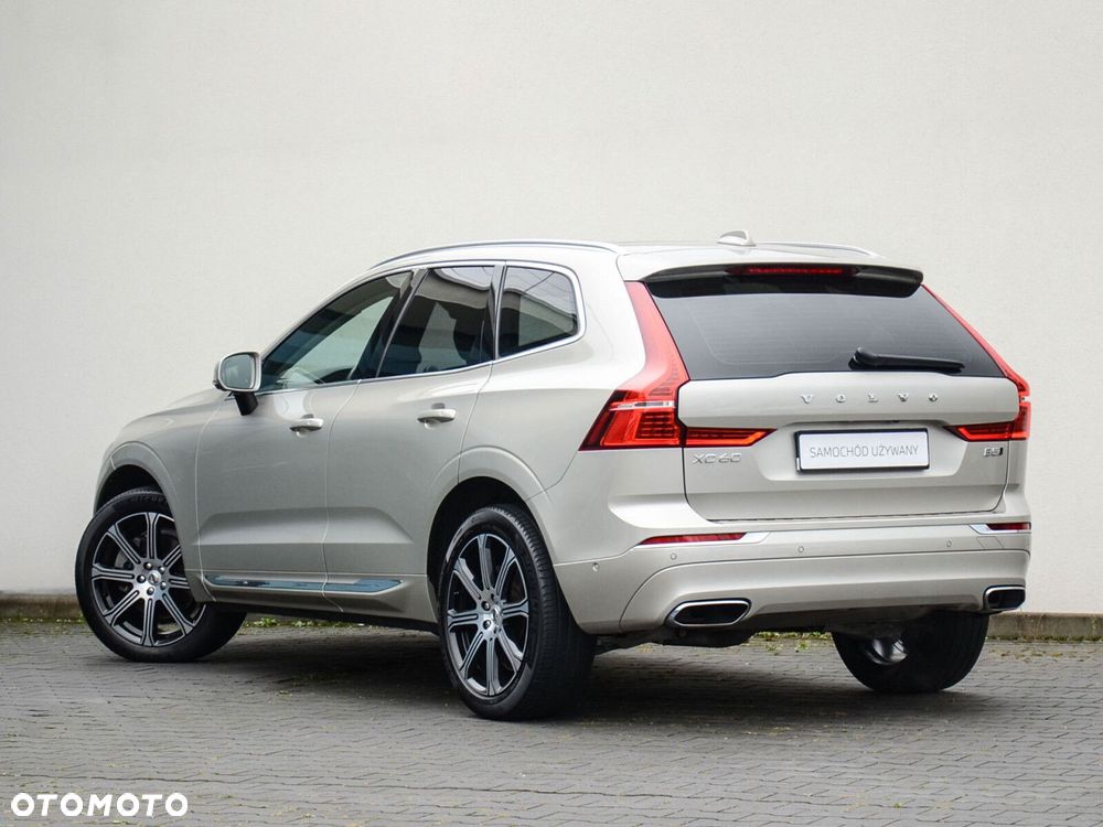 Volvo XC 60 D5 SCR AWD Inscription - 9