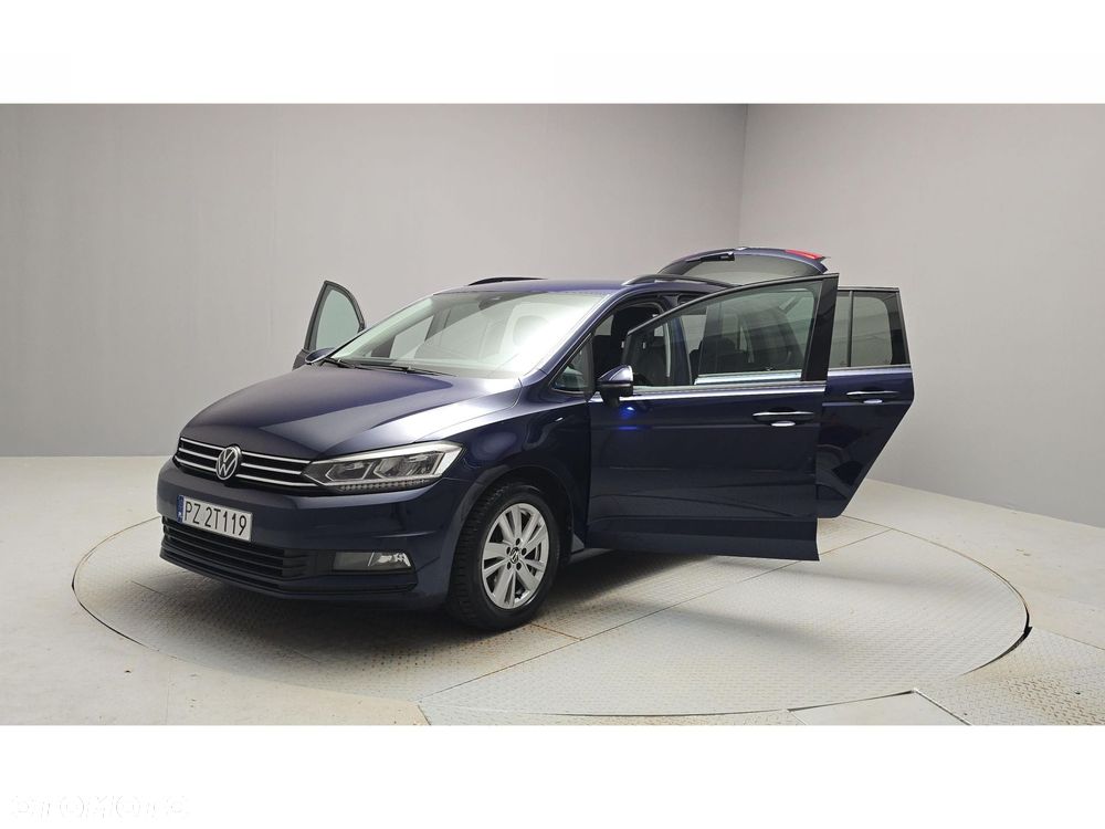 Volkswagen Touran - 9