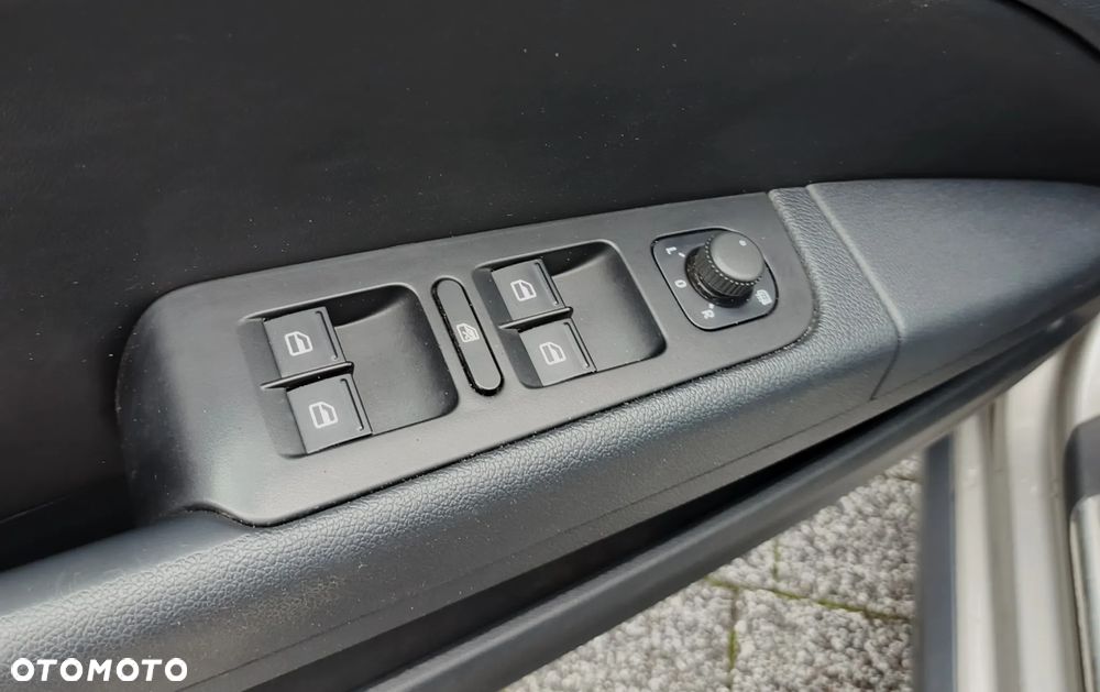 Skoda Superb 2.0 TDI 4x4 DSG Elegance - 9
