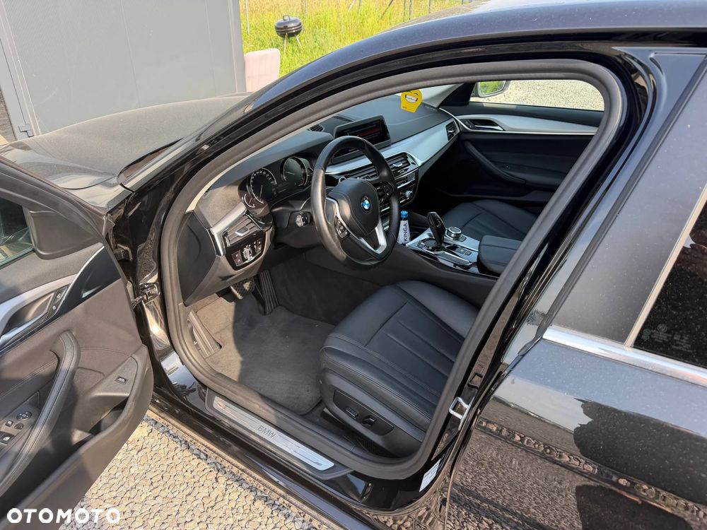 BMW Seria 5 520i - 18