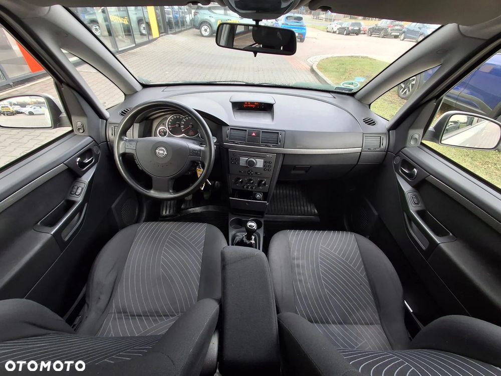 Opel Meriva 1.8 16V (Essentia) - 10