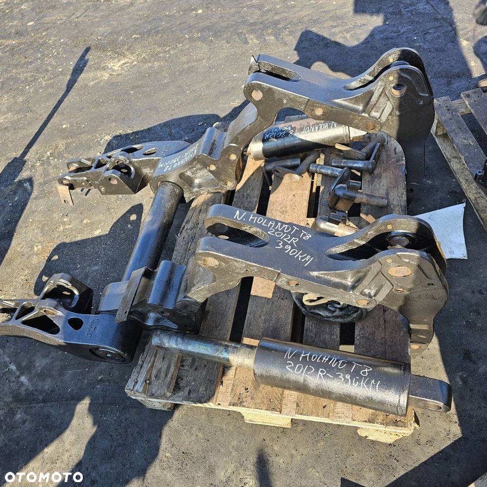 PODNOŚNIK RAMION TRAKTOR NEW HOLLAND T8.390 TYŁ - 4