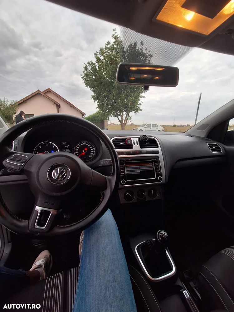 Volkswagen Polo - 1