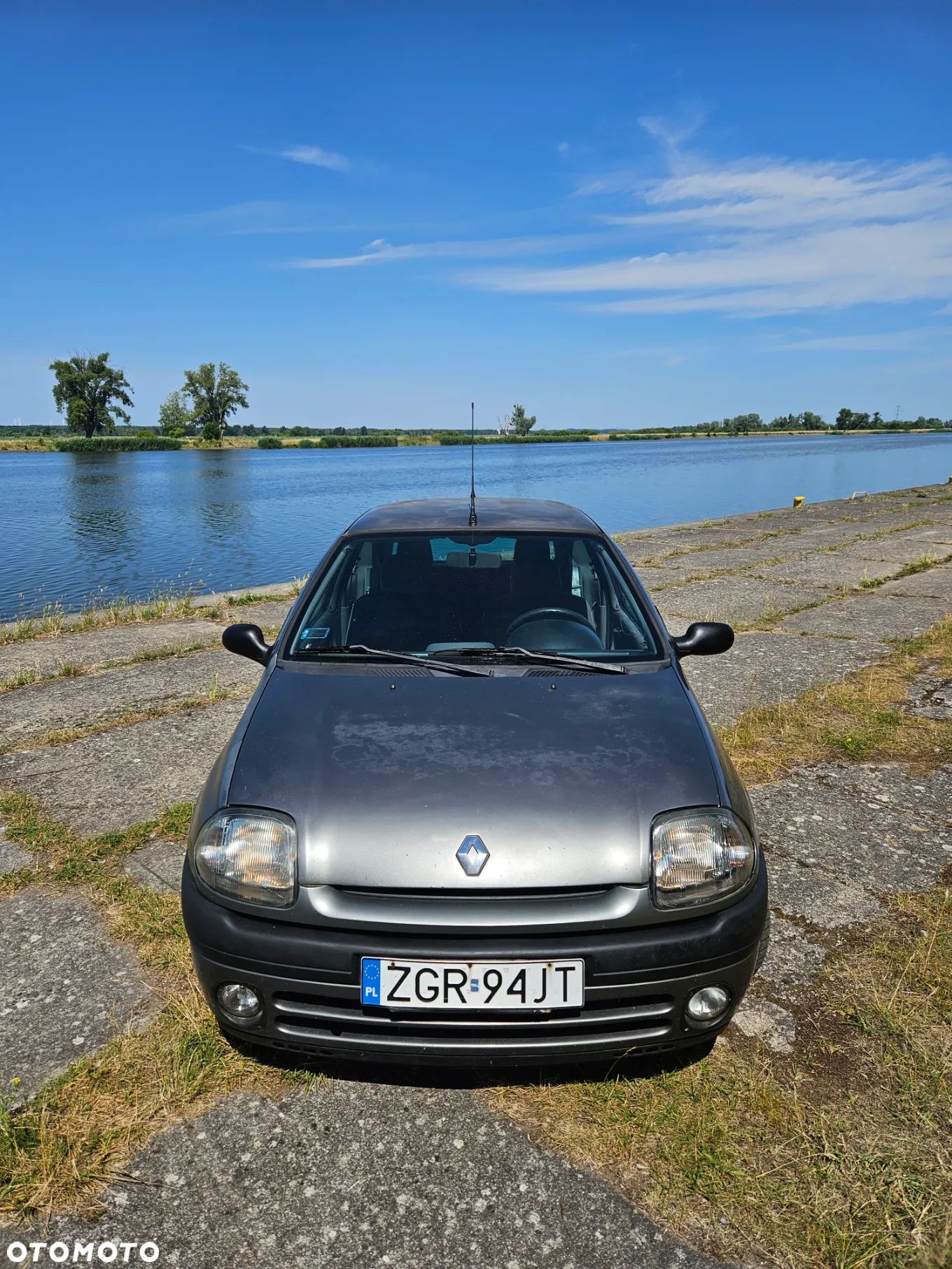 Renault Clio 1.9 D RT - 1