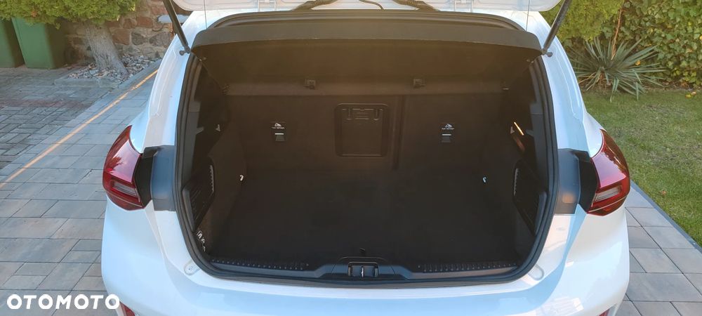 Ford Focus 1.0 EcoBoost Hybrid ST-LINE X - 36