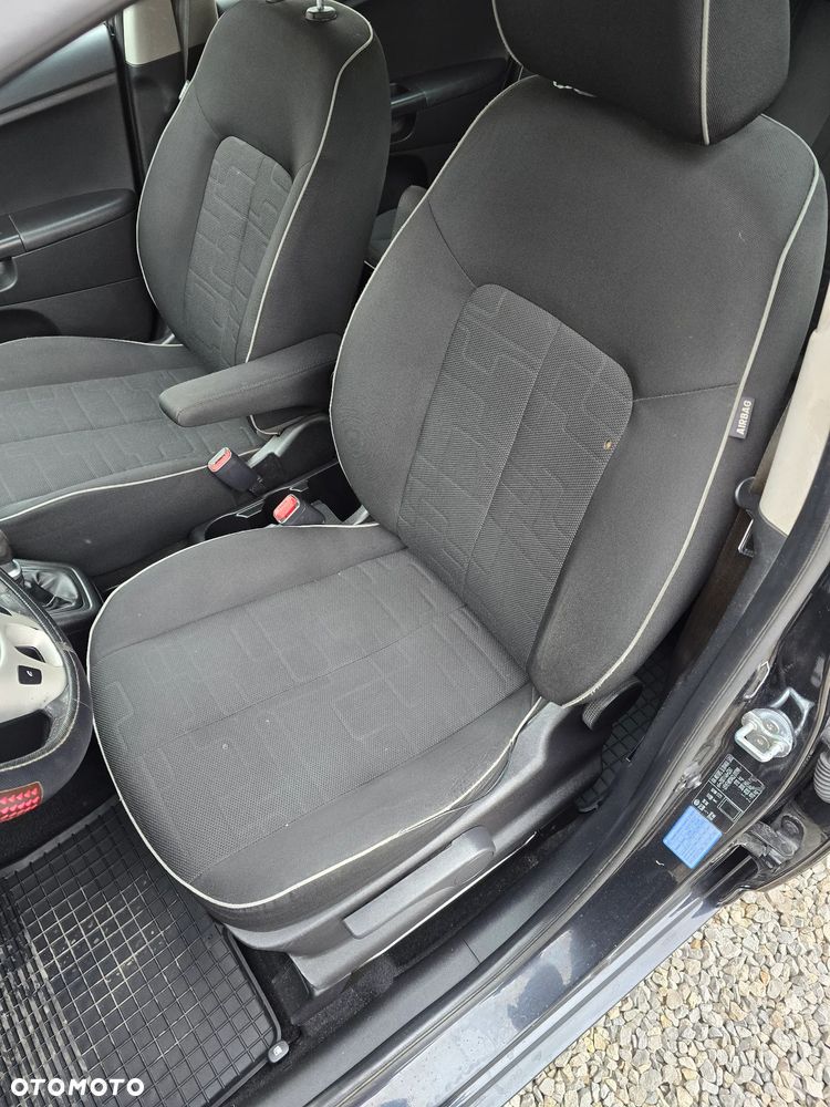 Kia Venga 1.4 CVVT Attract - 14