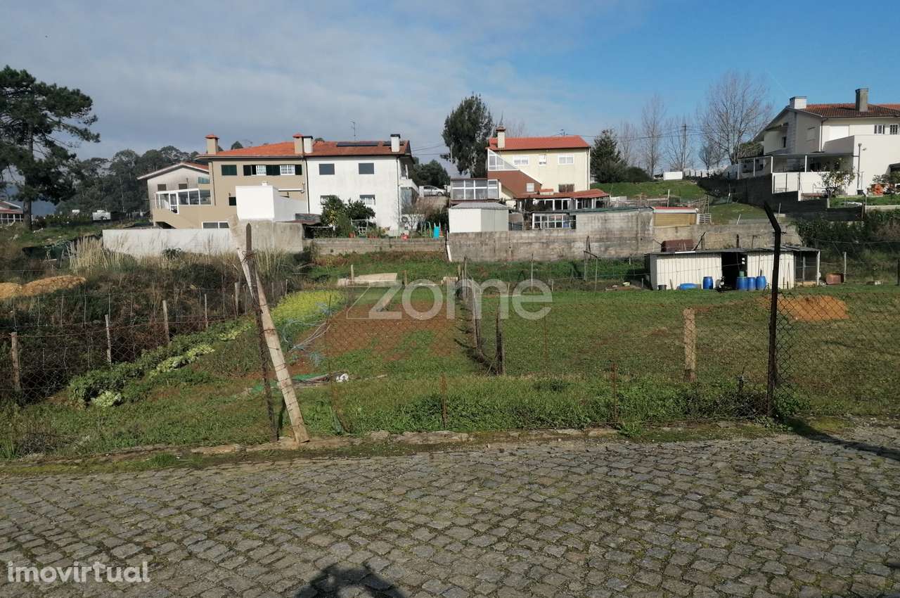 Terreno Urbano com 698 M2 em Alvarelhos, Trofa - Grande imagem: 2/16