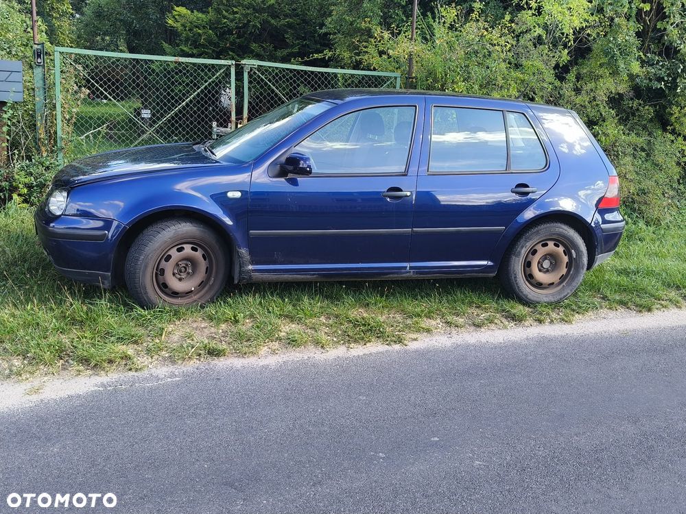 Volkswagen Golf - 3