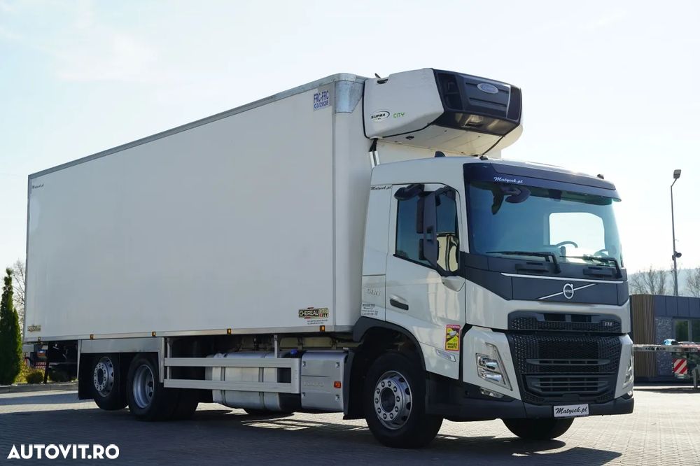Volvo FM 500 / REFRIGERAT / 6X2 / CHERAU / 8.5 M / CARRIER SUPRA / MULTIMEMBRU / I-SHIFT / DHOLLANDIA LIFT / PUNTE DE DIRECȚIE ȘI RIDICARE / - 7