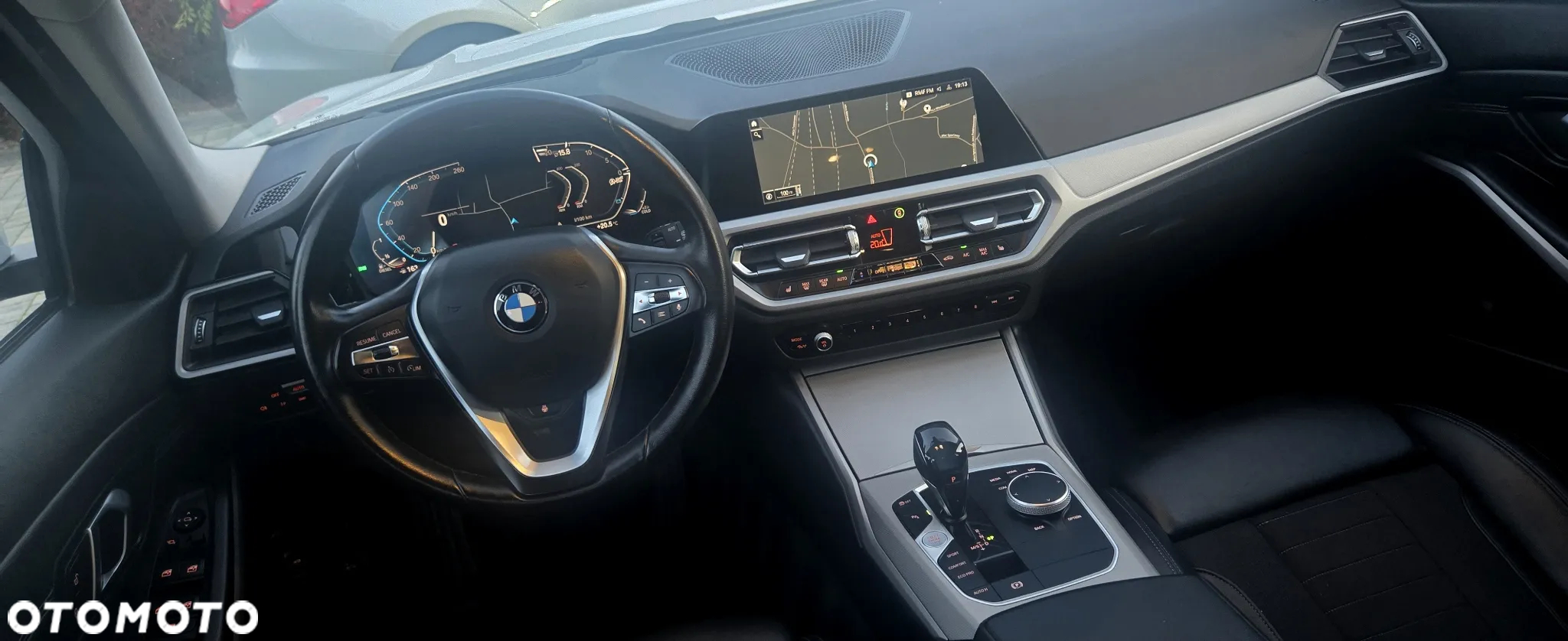 BMW Seria 3 320d M Sport - 29