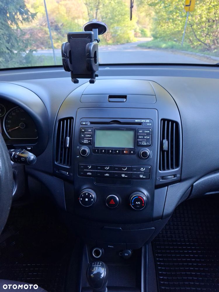 Hyundai i30 1.4 Base - 11