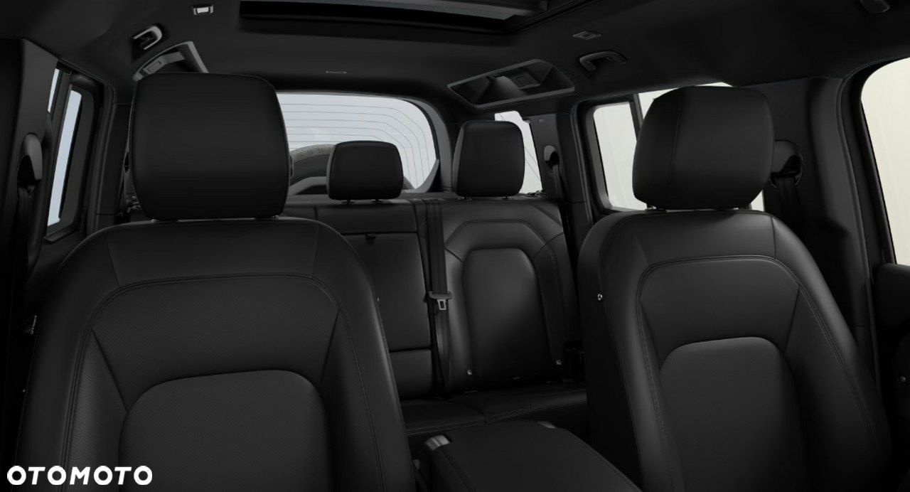 Land Rover Defender - 5