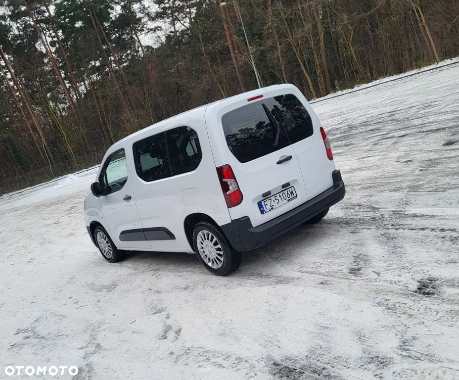Toyota Proace City Verso 1.2 Turbo L1 Combi - 9
