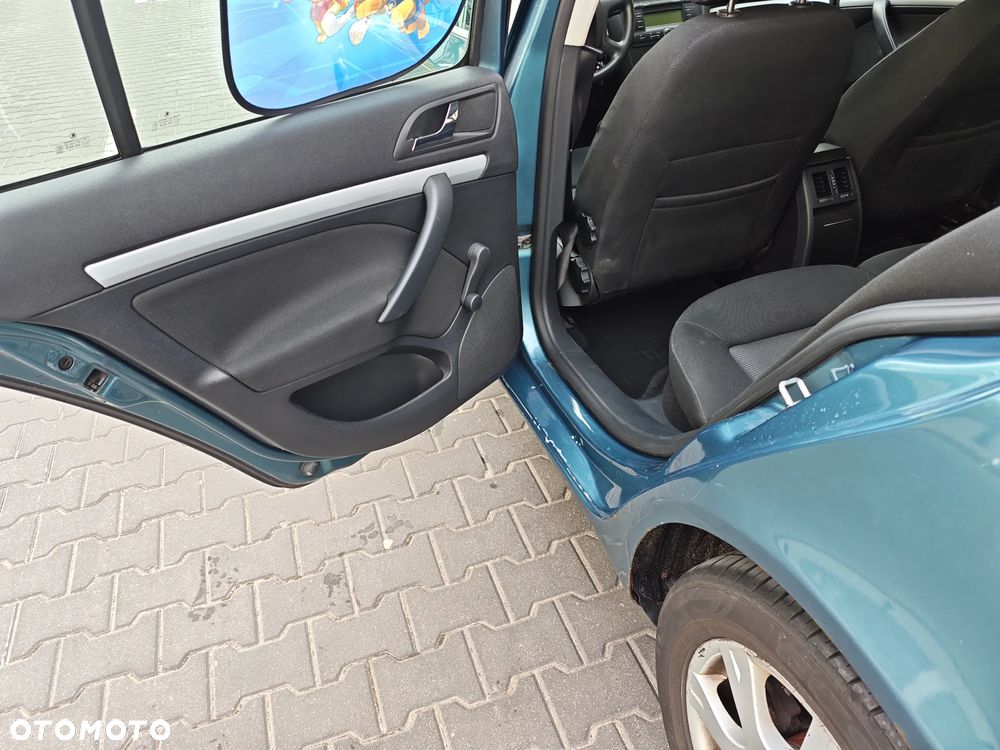 Skoda Octavia 1.6 FSI Ambiente - 7