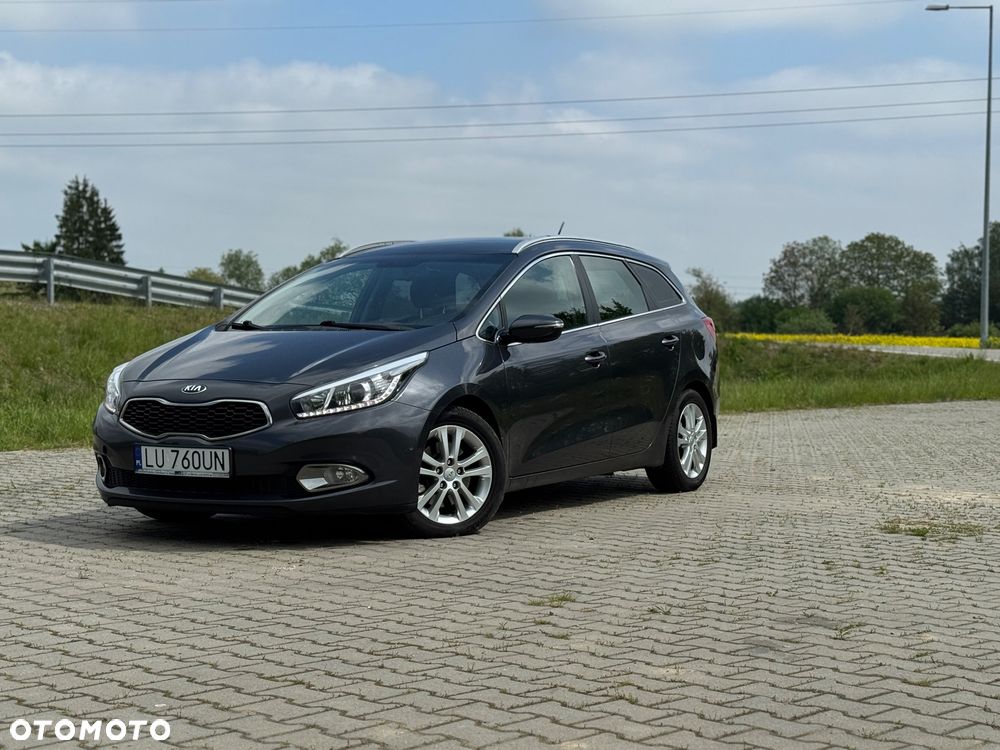 Kia Ceed - 11