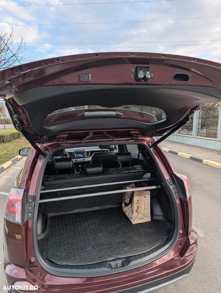 Toyota RAV4 2.0 D-4D 2WD Comfort - 9