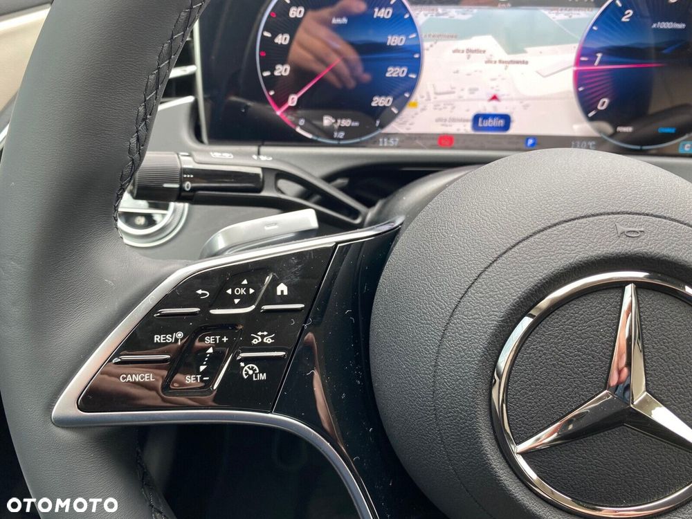 Mercedes-Benz Klasa E 220 d mHEV 4-Matic AMG 9G-Tronic - 12