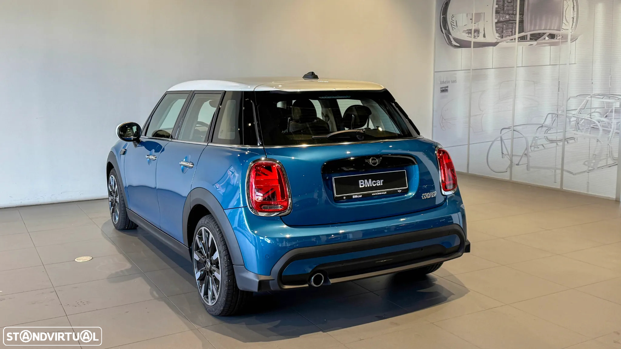MINI 5 Portas Cooper Classic Auto - 8