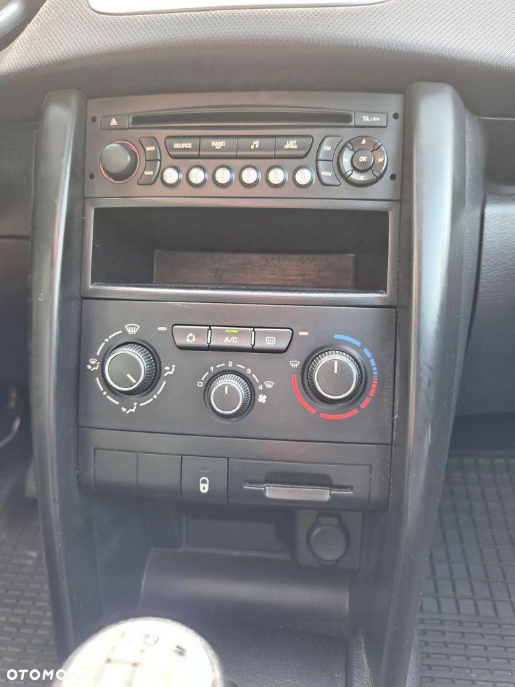 Peugeot 207 95 VTi Tendance - 14
