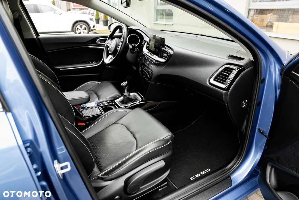 Kia Ceed 1.4 T-GDI OPF Spirit - 23