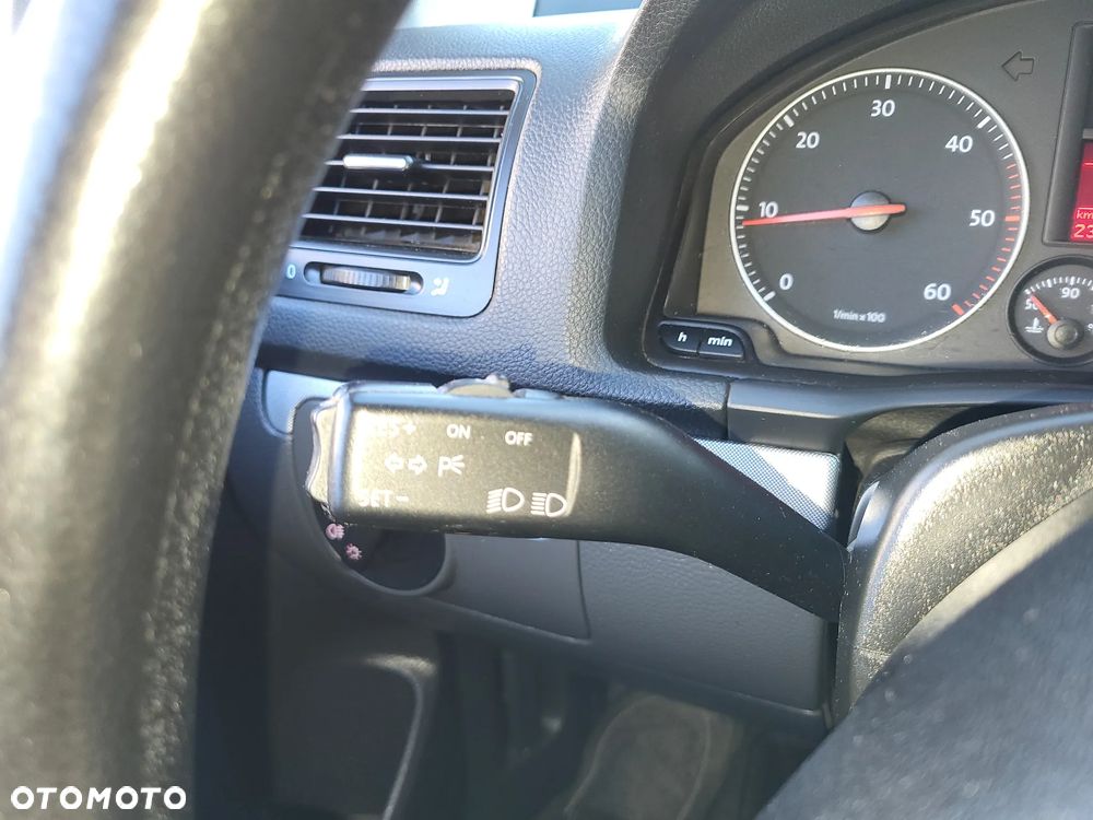 Volkswagen Jetta 1.9 TDI Comfortline - 33