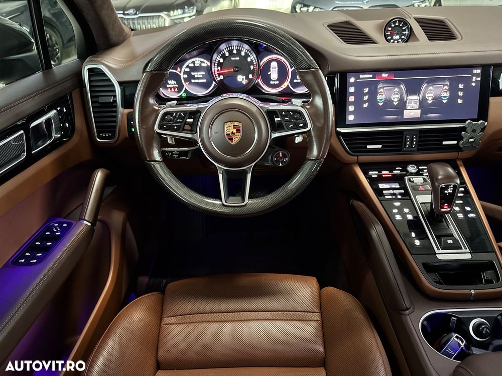 Porsche Cayenne - 11