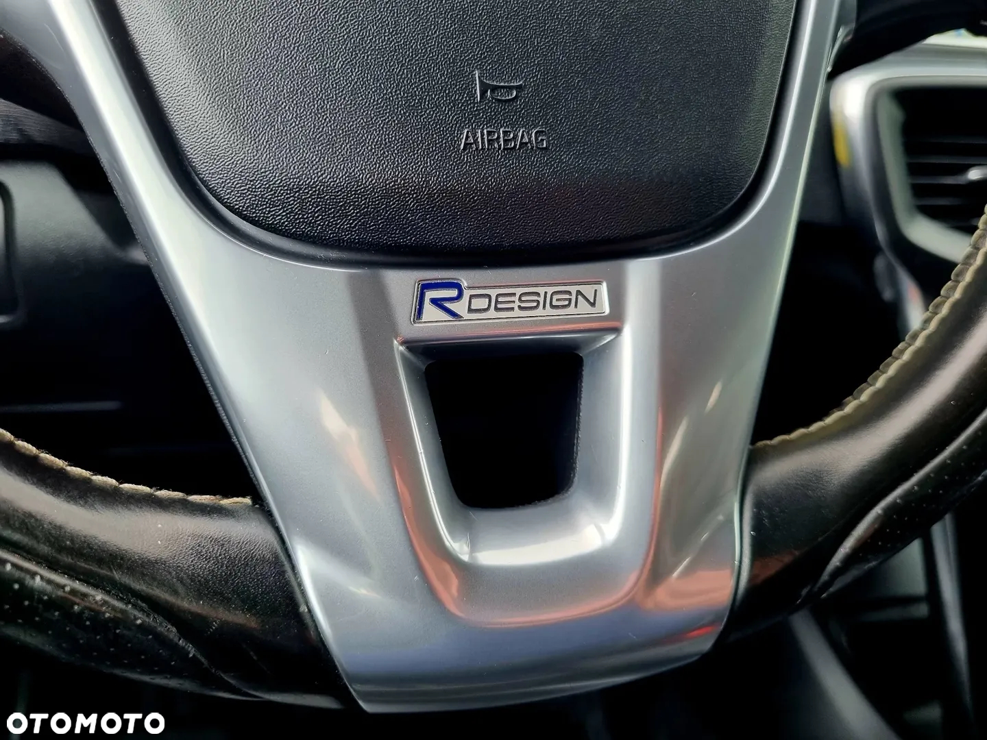 Volvo V40 T2 Geartronic RDesign - 18