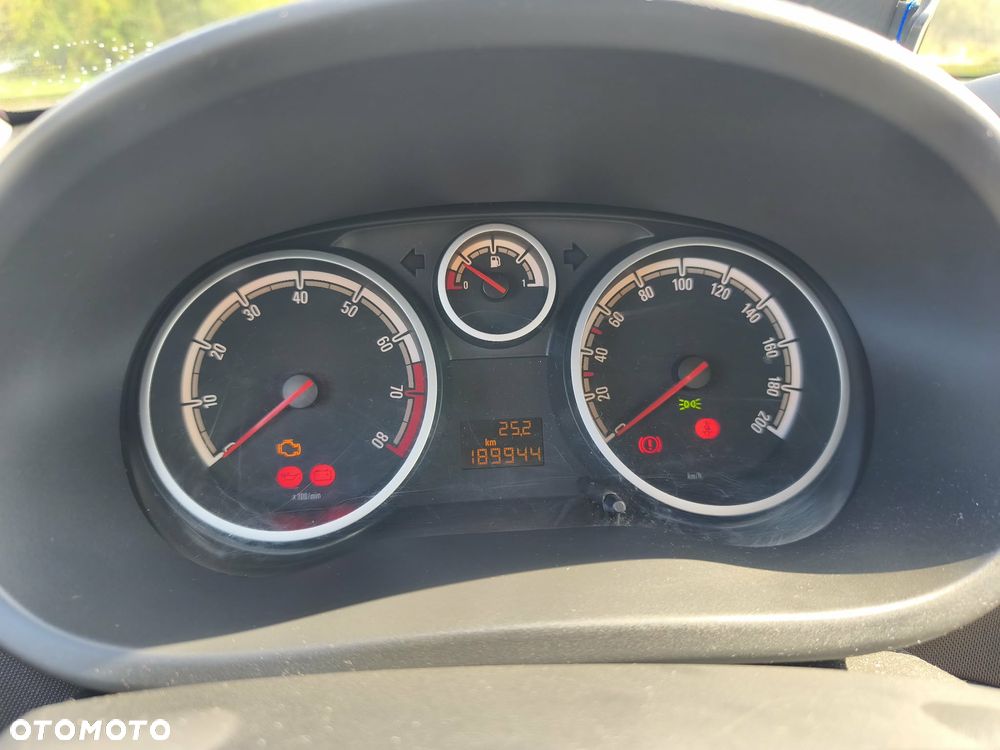 Opel Corsa - 11
