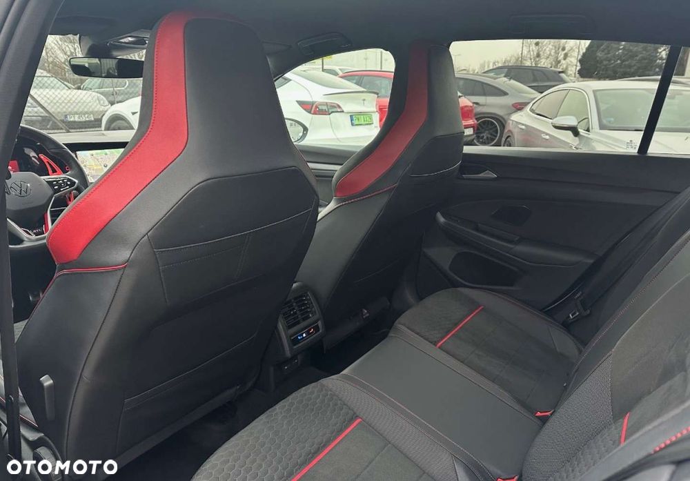 Volkswagen Golf - 16