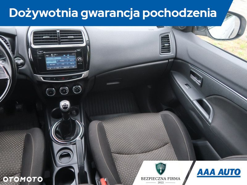 Mitsubishi ASX - 9